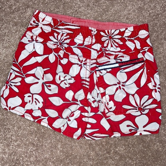 5/$20 Tommy Hilfiger 4t skort red white Hawaiian tropical print - Picture 3 of 6